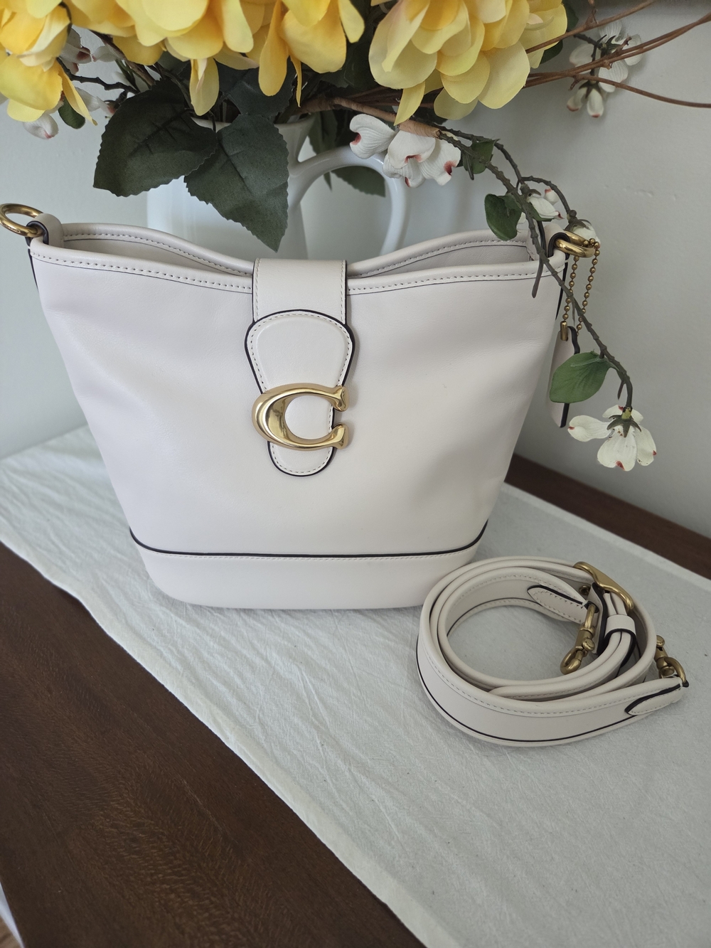 Coach Tali Bucket Bag EUC Chalk